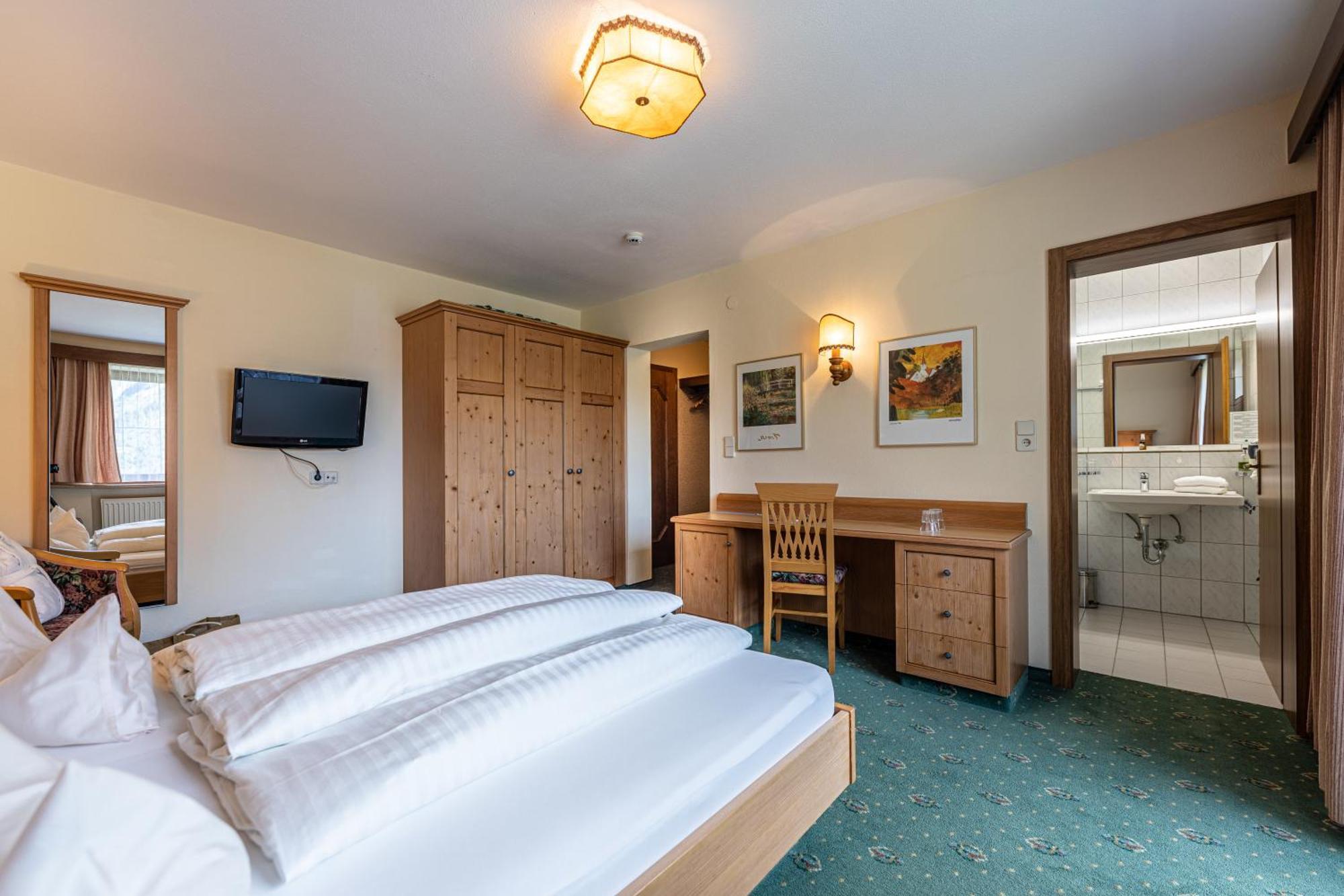Hotel Gletscherblick Санкт-Леонгард-ім-Пітцталь Екстер'єр фото