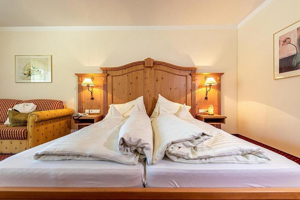 Hotel Gletscherblick Санкт-Леонгард-ім-Пітцталь Екстер'єр фото