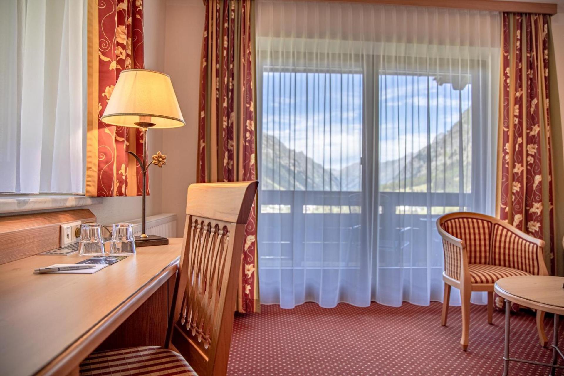Hotel Gletscherblick Санкт-Леонгард-ім-Пітцталь Екстер'єр фото