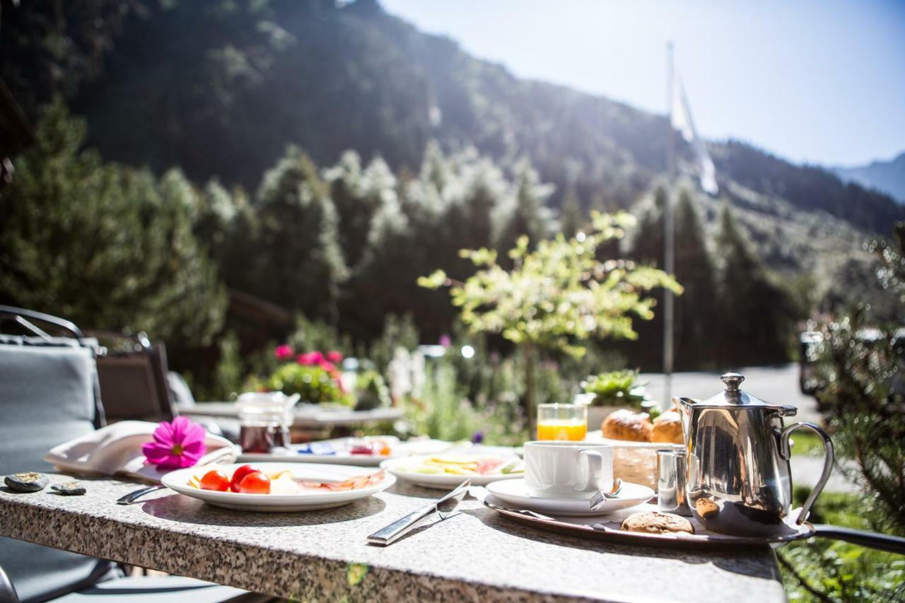 Hotel Gletscherblick Санкт-Леонгард-ім-Пітцталь Екстер'єр фото